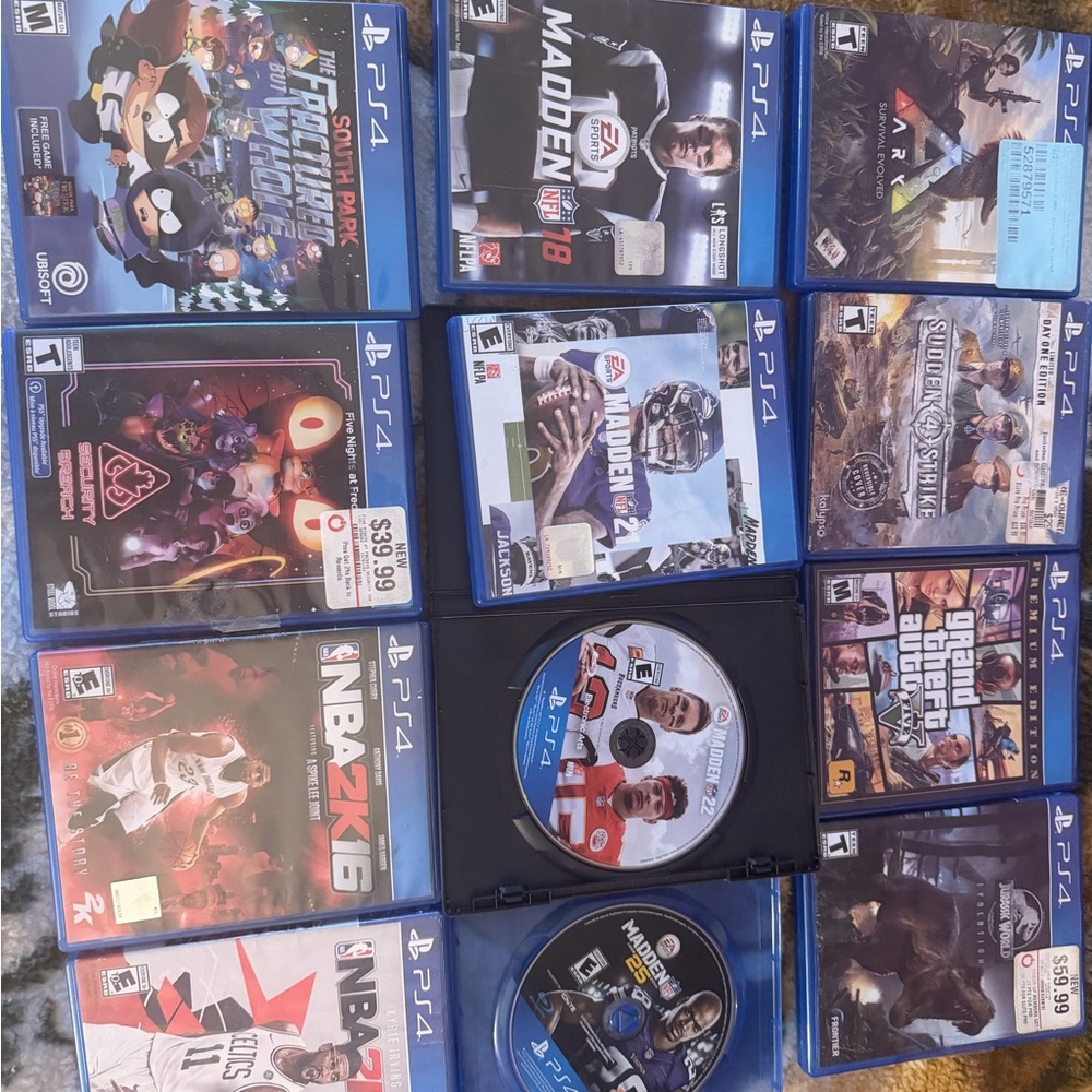 PS4 Video Game Collection - Picture 3 of 3